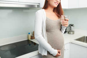 agua alcalina en el embarazo nikken